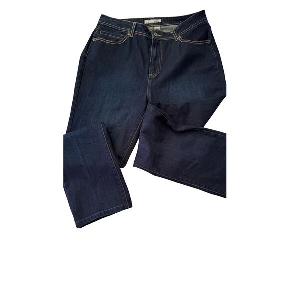 Chicos Platinum size 1.5 straight leg jeans  cotton/nylon/spandex blend - Picture 4 of 6